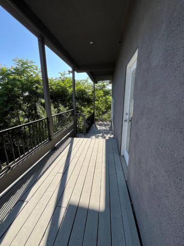 Hillside Close To Dtla 3br Stunning Views in Los Angeles, USA