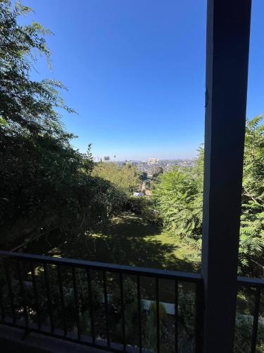Hillside Close To Dtla 3br Stunning Views in Los Angeles, USA