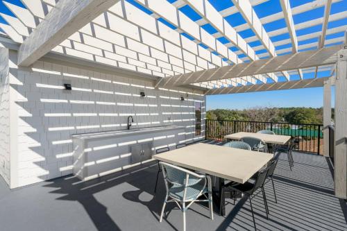 Alta Vista by Pristine Properties - image 4
