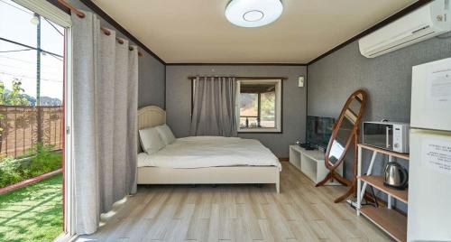 1 double bed