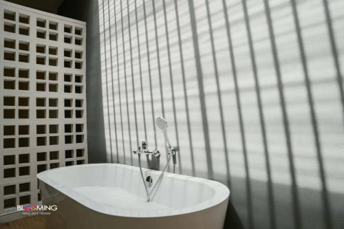 บริการและสิ่งอำนวยความสะดวก, Blooming resort buriram บลูมมิ่ง รีสอร์ท บุรีรัมย์ in ชุมเห็ด