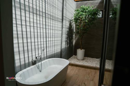 บริการและสิ่งอำนวยความสะดวก, Blooming resort buriram บลูมมิ่ง รีสอร์ท บุรีรัมย์ in ชุมเห็ด