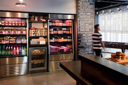 Moxy by Marriott New Orleans Downtown/French Quarter Area