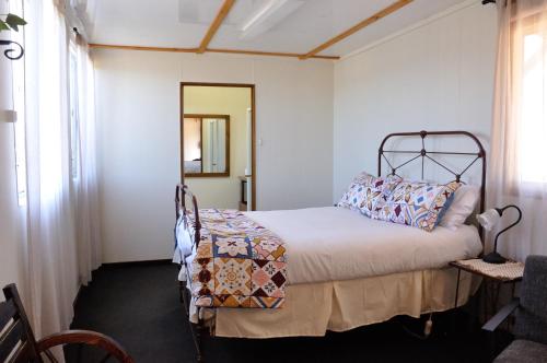 DONN4254C - Wilga Farm Stay - Cockatoo Cottage in Mcalinden