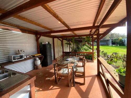 DONN4254C - Wilga Farm Stay - Cockatoo Cottage in Mcalinden