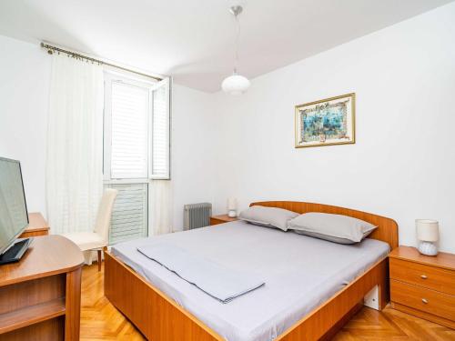 Apartment Klaudia - Two Bedroom Apartment with Balcony