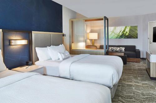 SpringHill Suites Charlotte at Carowinds in Charlotte, USA