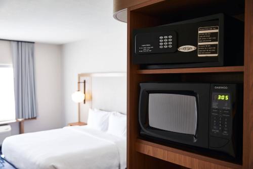 Fairfield Inn & Suites by Marriott Kansas City Belton in Belton, USA