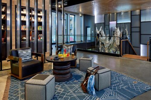 Moxy Columbus Short North in Columbus, USA