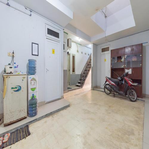 RedDoorz near RS Permata Cirebon – Cirebon, OH