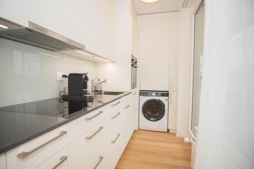 Top floor studio with terrace and free BaselCard, Basilea (foto 7)