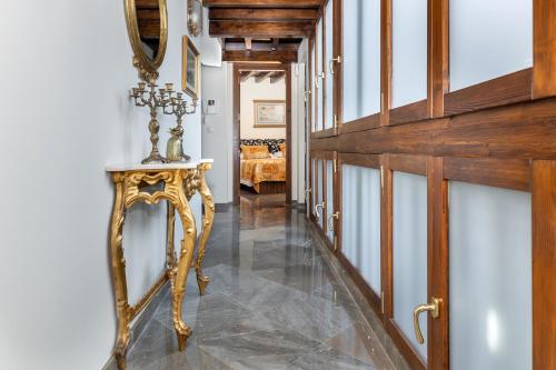 Apartamentos en pleno centro Aljibe Rodrigo del Campo 2A - image 10