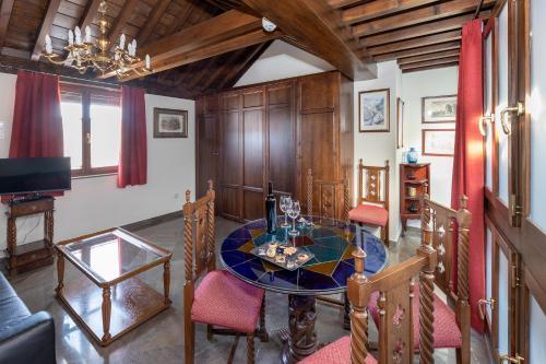 Apartamentos en pleno centro Aljibe Rodrigo del Campo 2A - image 7