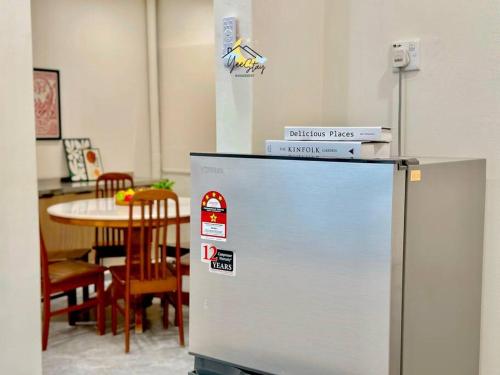 Kota10pax PoolTable Karaoke Kota10pax PoolTable Karaoke