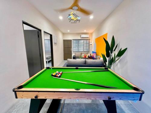 Kota10pax PoolTable Karaoke Kota10pax PoolTable Karaoke