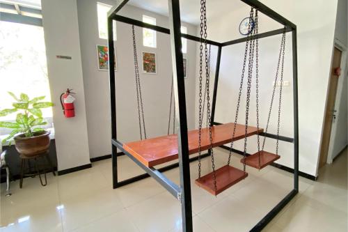 梭罗机场前一酒店