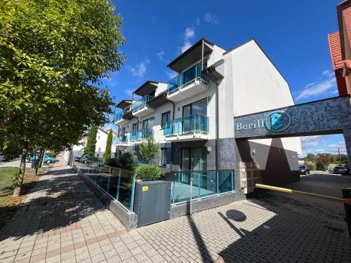 . Berill Crystal Apartman