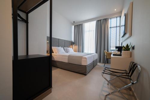 1 queen bed
