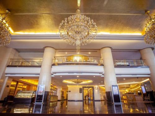 Wuhan Premier Mayflowers Hotel – Wuhan, OH