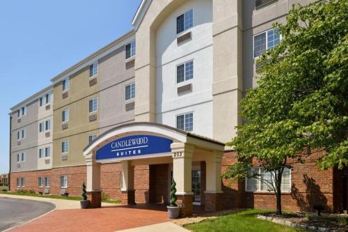 Candlewood Suites Bloomington-Normal By IHG 1