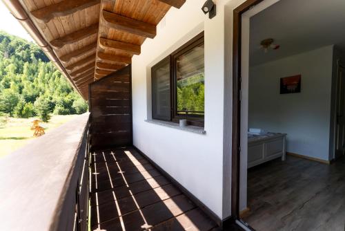 ระเบียง/ชานเรือน, Bucoville in ซูเซวิตา