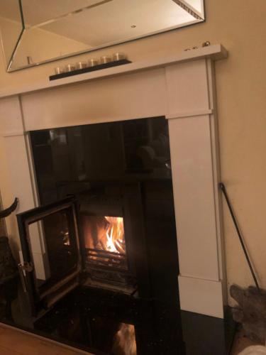 Private Room in Apartment beside Druids Glen Hotel in Woodstock Demesne