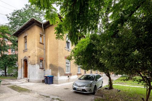 Central - Quiet Aparment - main image