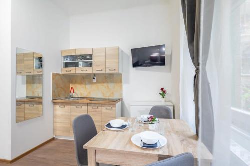 Central NEW Studio - Simple Stay - image 3
