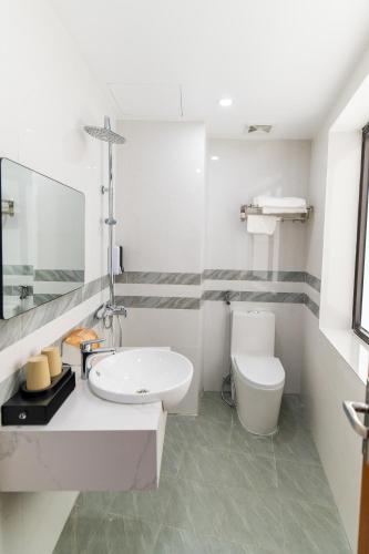 NHẬT MINH HOTEL