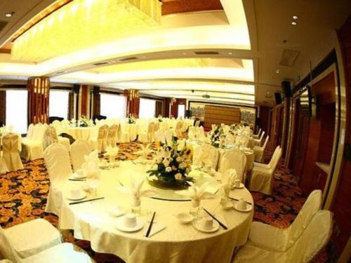 Kunming Xiyi Hotel – Kunming, MO
