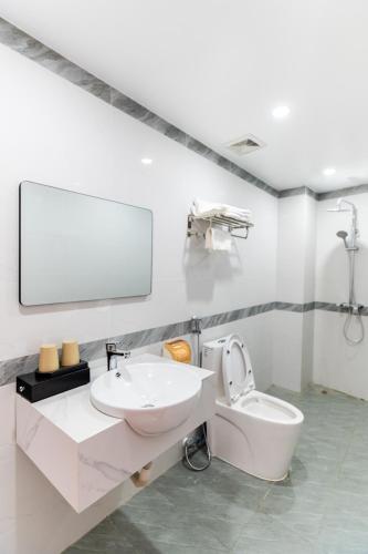 NHẬT MINH HOTEL