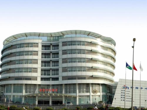 Shanghai Noble Center, Shanghái