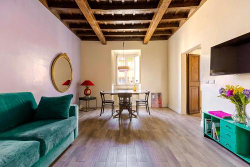 Apartment with View and Balcony room in TrastevereHome - Giglio Piazza Farnese