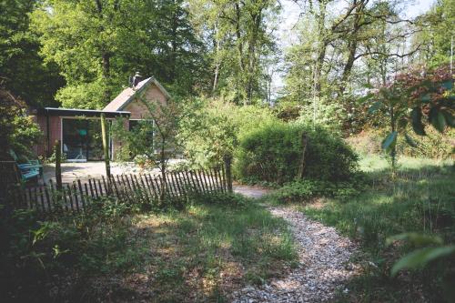 Knusse retreat midden op de Veluwe in มิคเคเลนเบิร์ก