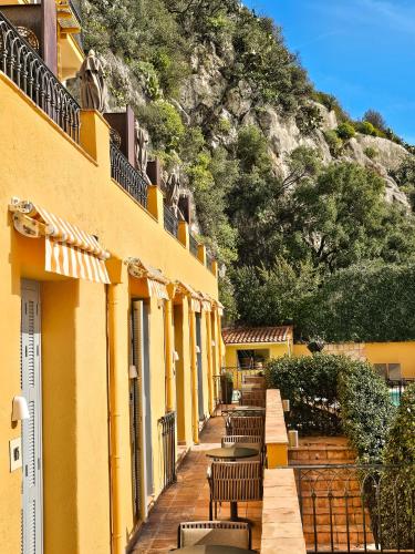 596311567 Hôtel La Pérouse Nice Baie des Anges