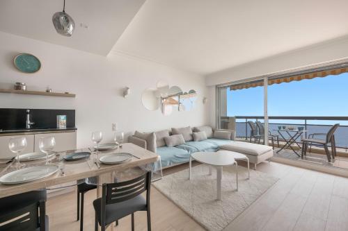 Apartment room in Séjour vue mer pour 4 - 20m plage de la Baule