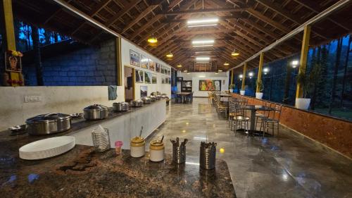Restorāns, Parampara Resort Chikmagalur in Hornadu