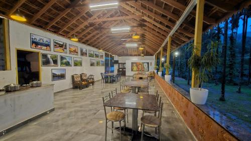 Restorāns, Parampara Resort Chikmagalur in Hornadu