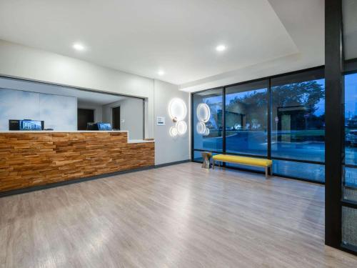 ECHO Suites Extended Stay by Wyndham Spartanburg in Spartanburg, USA