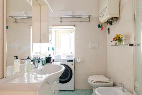 Two-Bedroom Apartment image 5