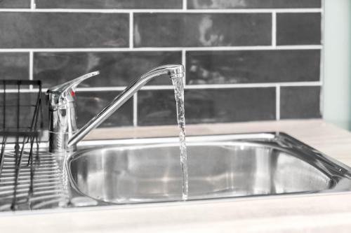 Fürdőszoba, Spacious Apartment near City Centre - Secure Parking - 1SH in Handsworth Wood