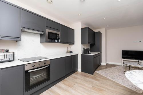 Stylish City Centre Flat - Walk to Trinity & Station, Leeds (photo 11)
