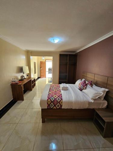 Big Tusks Hotel, Marsabit in มาร์ซาบิต