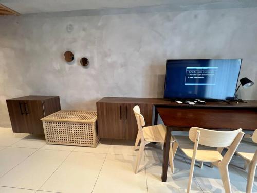 Miranda B 319 at Pico de Loro by Raquels Place, Nasugbu (photo 10)