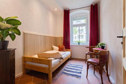 Gästezimmer I Einzelzimmer mit Gemeinschaftsbad und Gemeinschaftsküche Chemnitz in Chemnitz, Deutschland