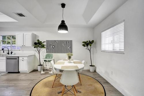 Poolside Oasis-Your Wynwood Family Retreat in Miami, USA