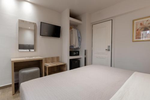Piraeus City Hotel - image 6