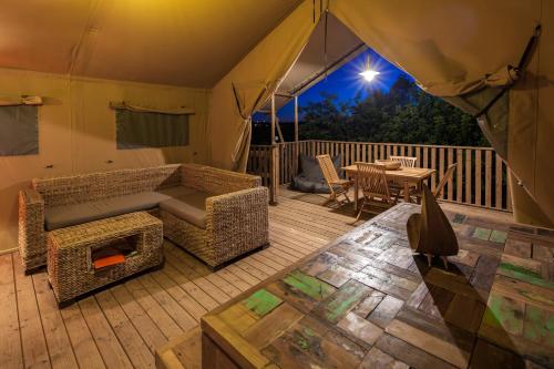 TENT 4 image 5