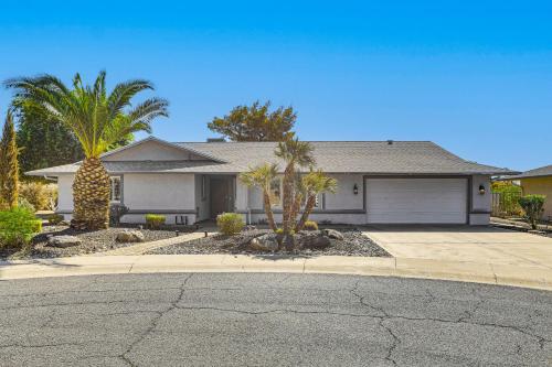 Quiet Sun City West Home - Near Surprise Stadium! in ซันซิตี้