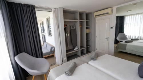 Coral Suites & Spa - Adults Only - image 10